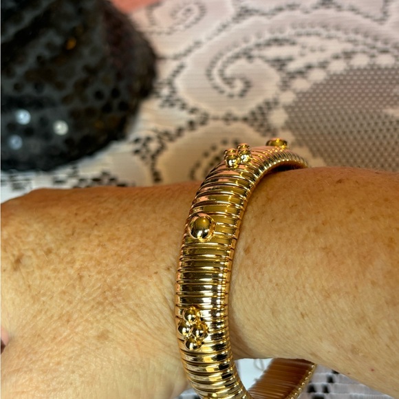 NWT Wilder Bracelet Bracelet Bubble Design Accents Gold Metal - Picture 7 of 9
